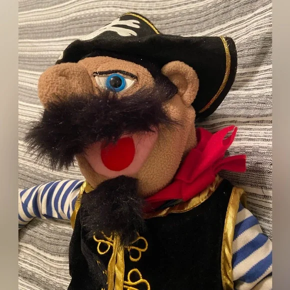 Melissa & Doug Pirate Hand Puppet Barnacle Bart Pretend Play Plush No Stick - Picture 6 of 11
